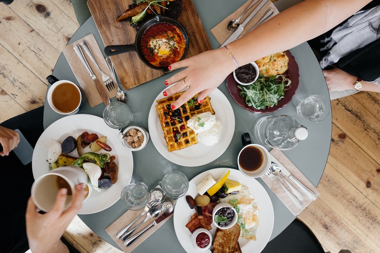 6 Easy Ways to Resist Eating Everything on Your Plate